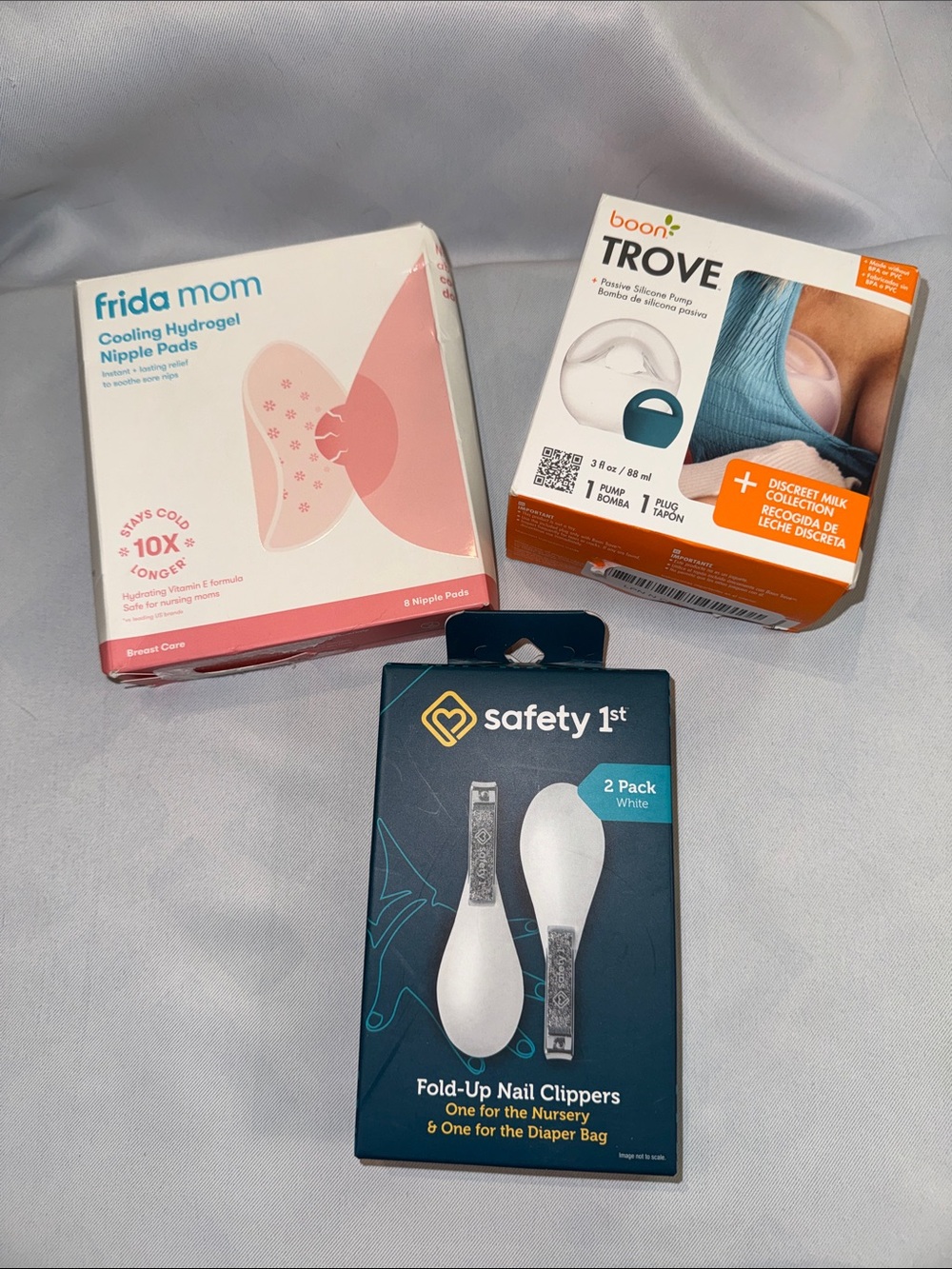 New Baby Mom Bundle, Silicone Pump, Cooling Nipple Pads & Baby Nail Clippers NEW